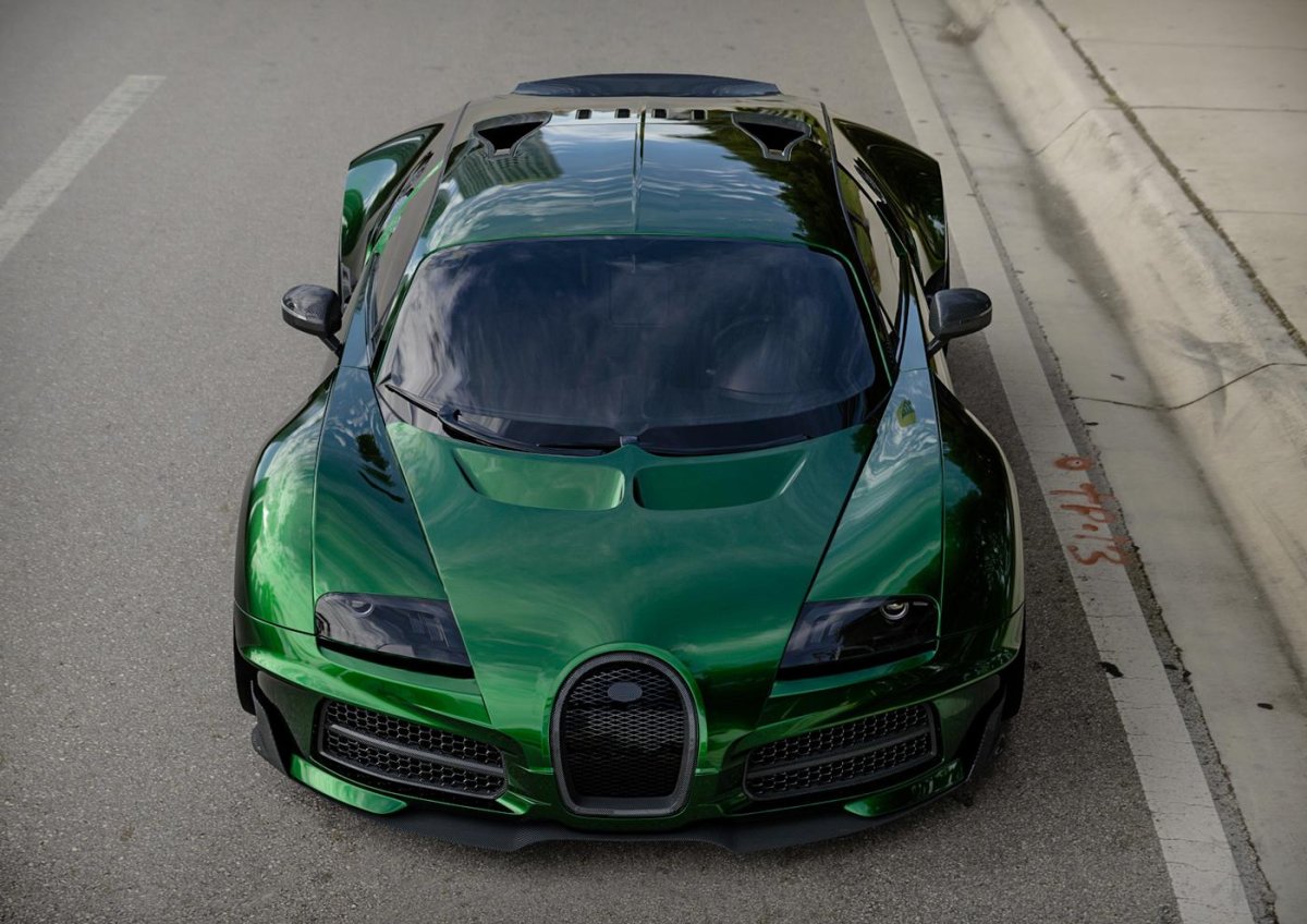 Bugatti Veyron зеленая