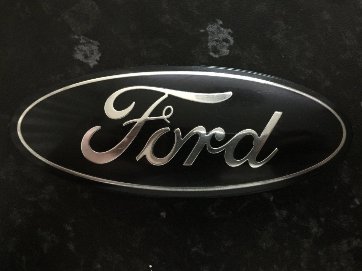 Эмблема Форд фокус 2 Рестайлинг