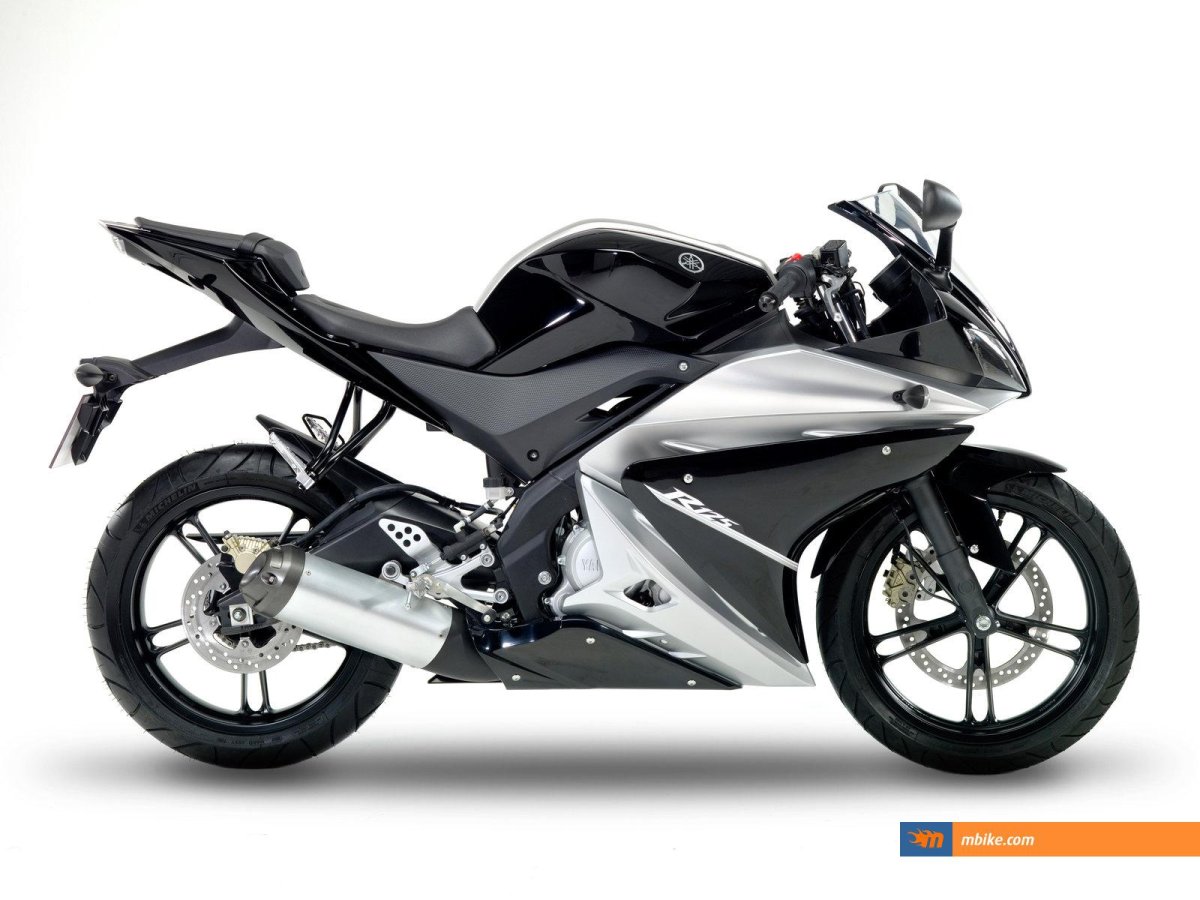 Yamaha YZF r125 Black