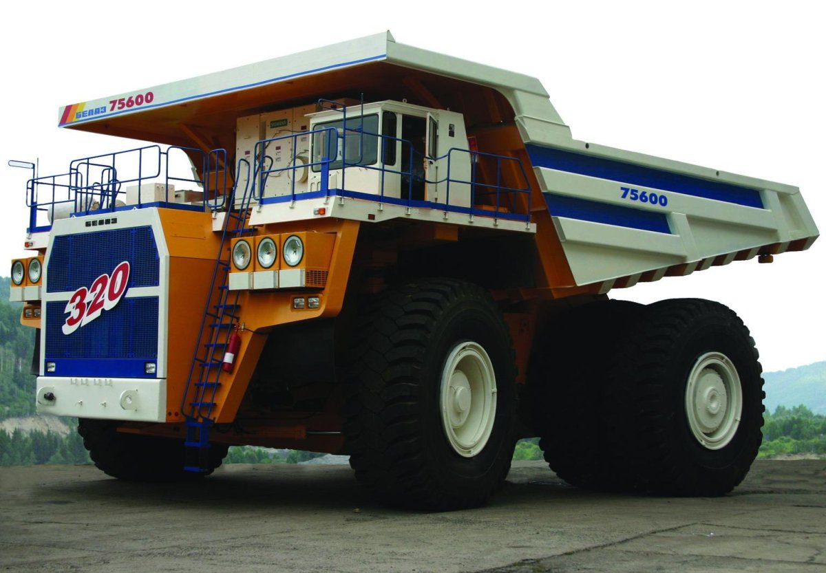 БЕЛАЗ 75600