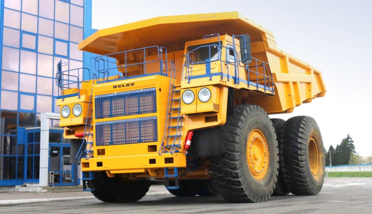 БЕЛАЗ карьерный самосвал