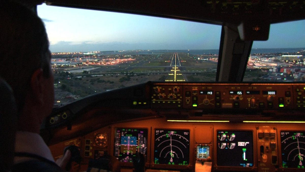 Боинг 777 кабина