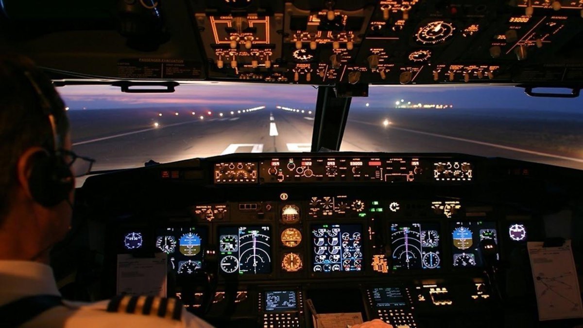 Airbus a380 кабина пилота