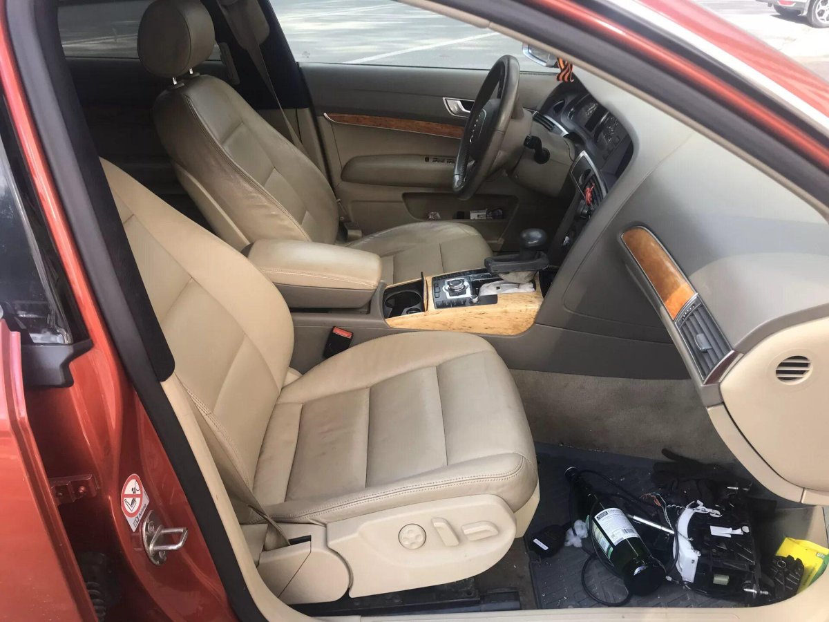 Audi a6 c6 бежевый салон