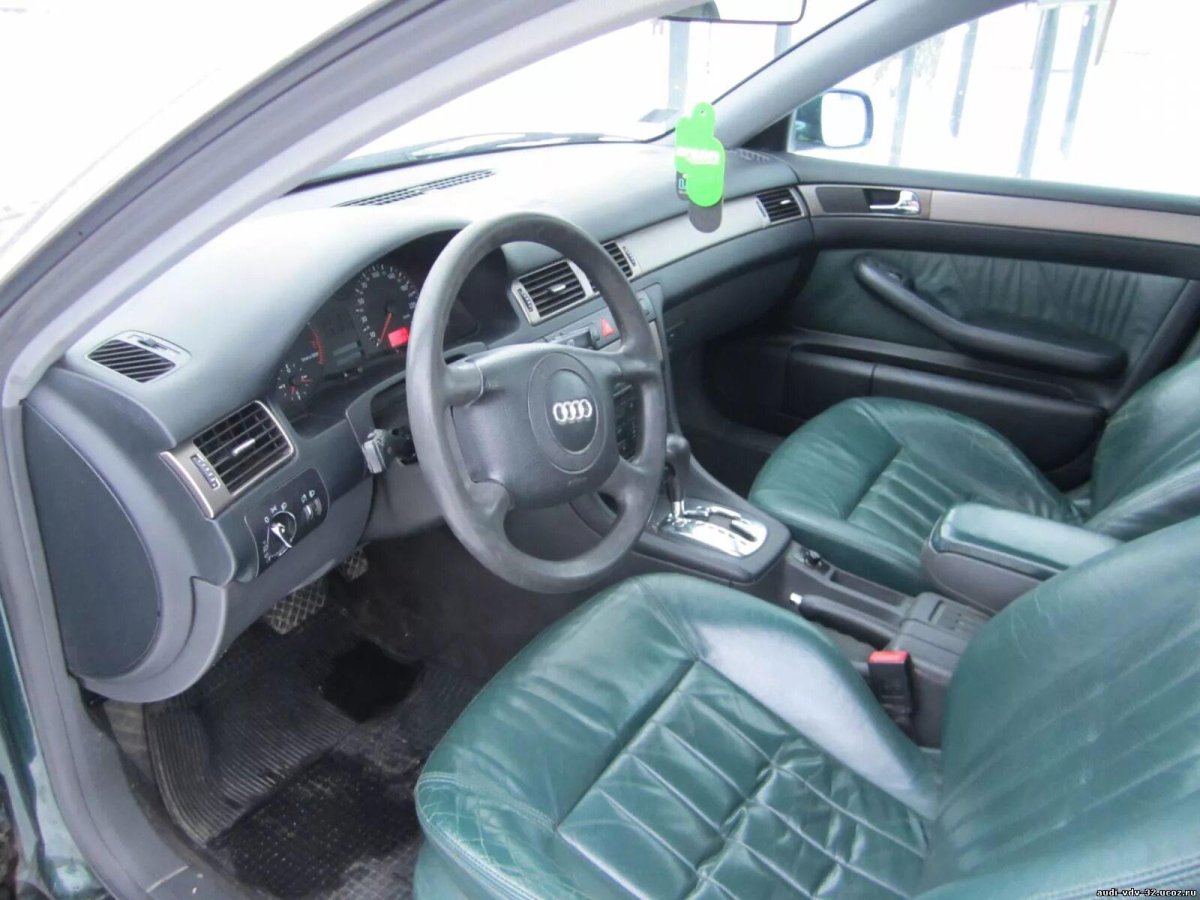 Ауди а6 с5 зеленый салон