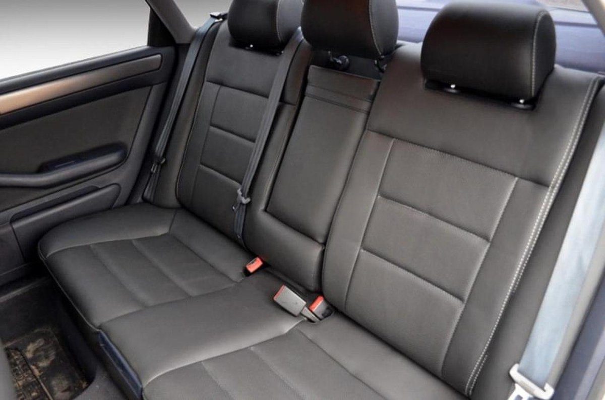 Чехлы на Ауди а6 с4 седан