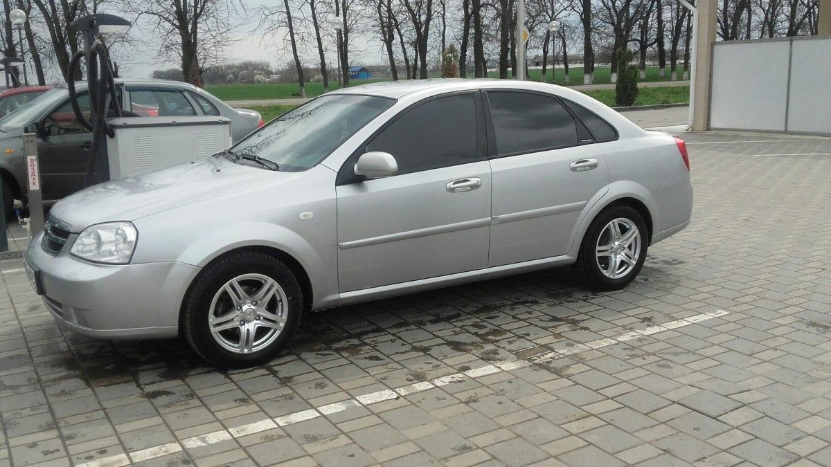 Шевроле Лачетти седан 1.6