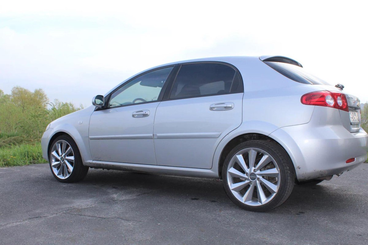 Chevrolet Lacetti на 17 дисках
