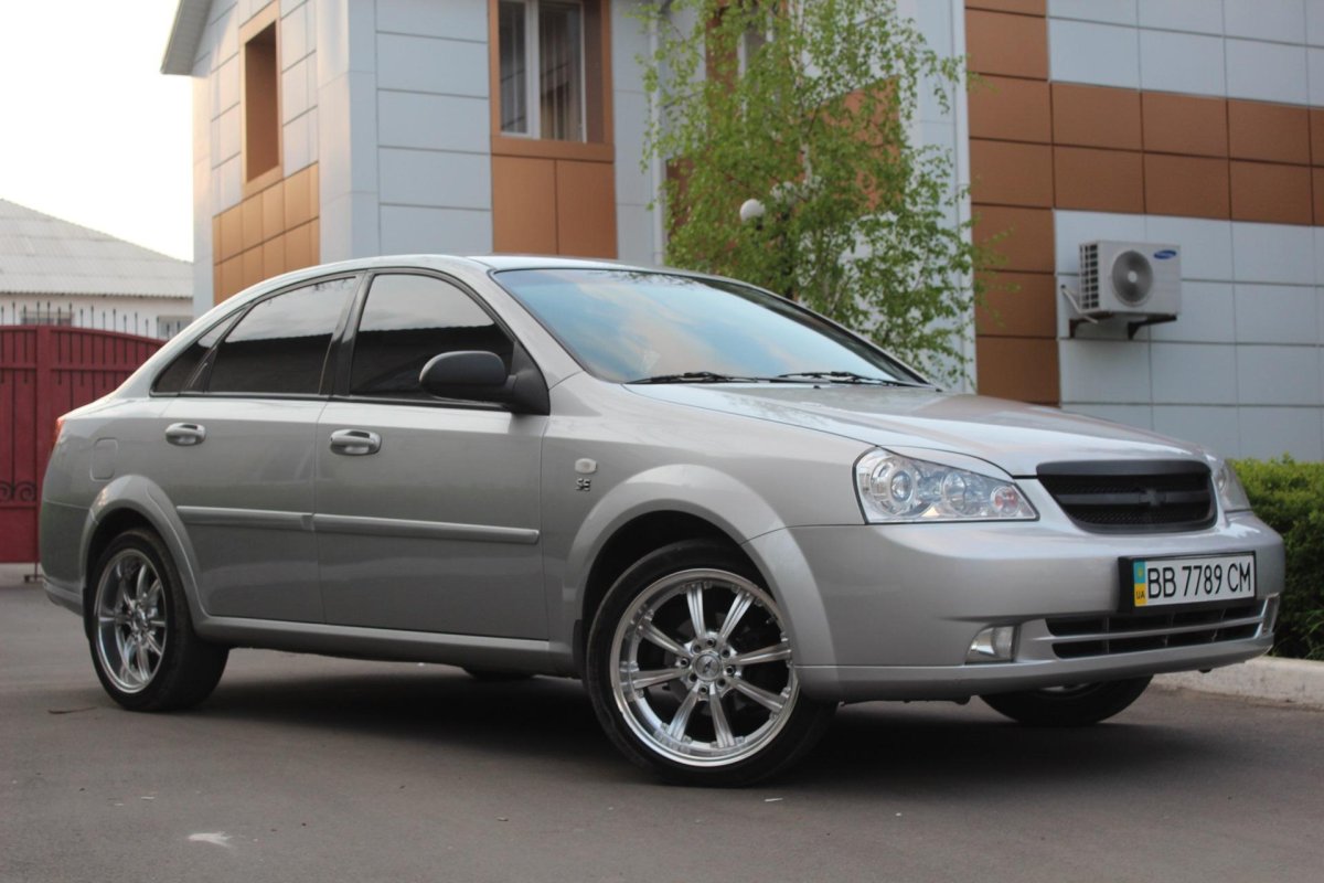 Chevrolet Lacetti r17
