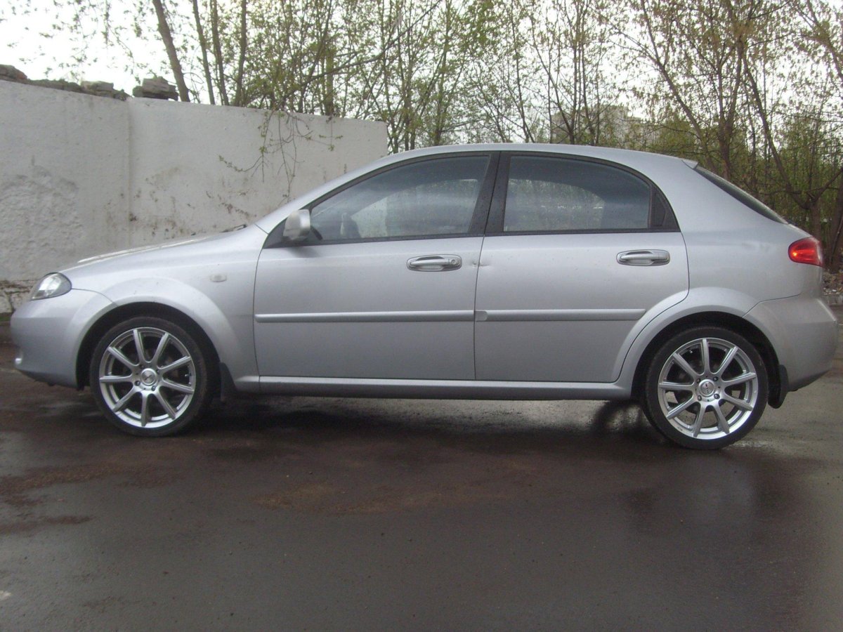 Шевроле Лачетти хэтчбек r17