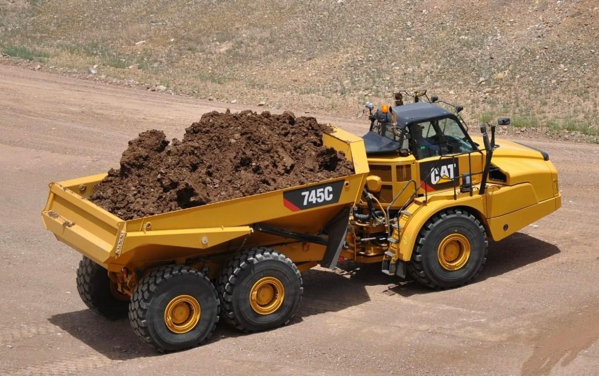 Caterpillar 745с