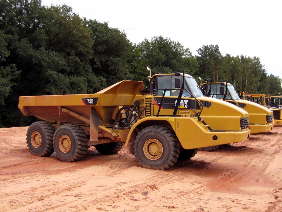 Сочлененный самосвал сат 735