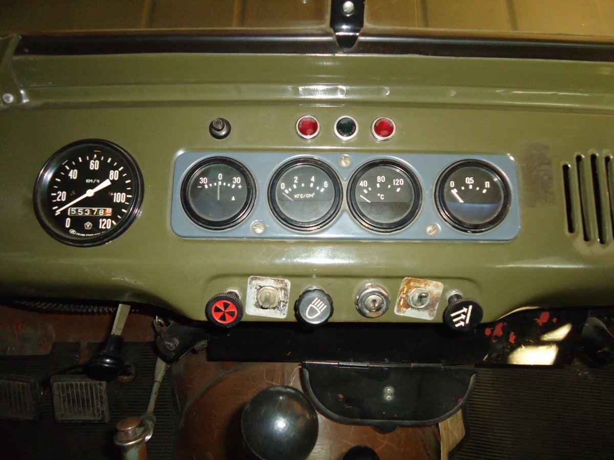 Приборная панель УАЗ 469