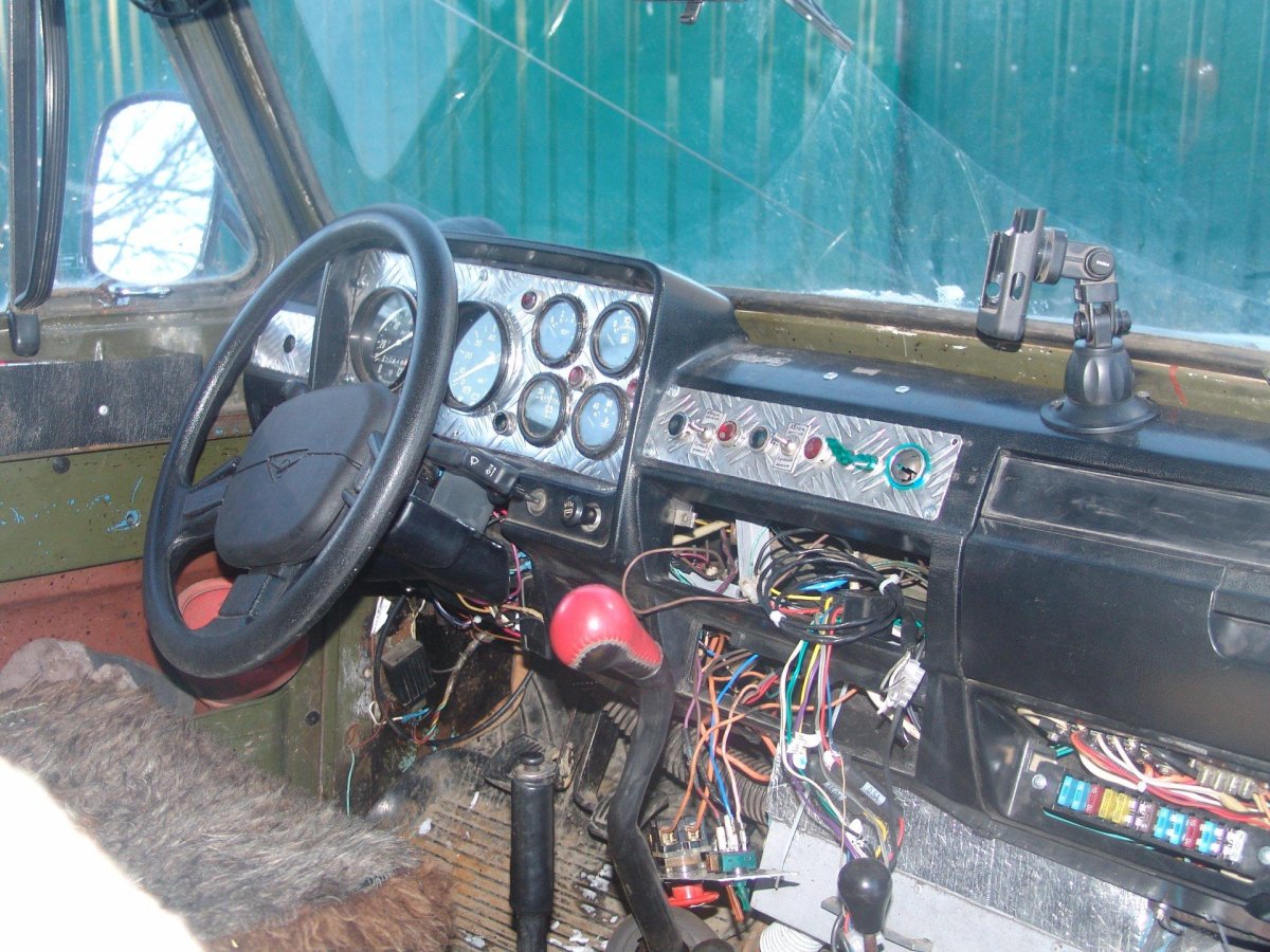 Приборная панель УАЗ 3151