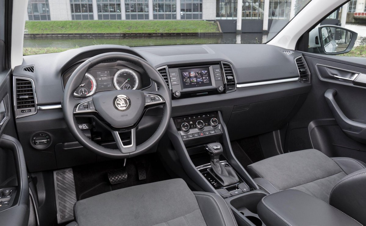Skoda Karoq 2021 салон