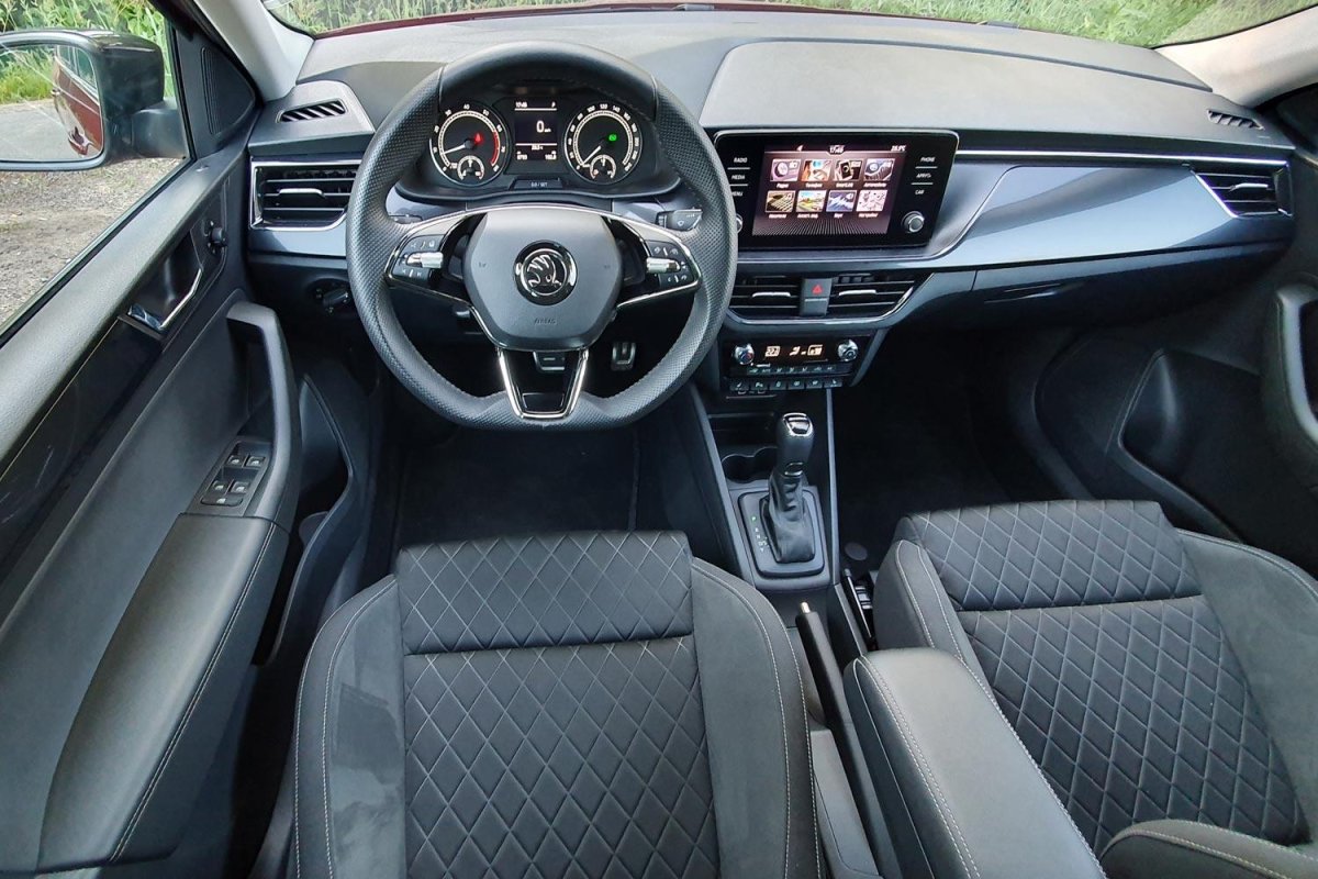 Шкода Рапид 2022 салон