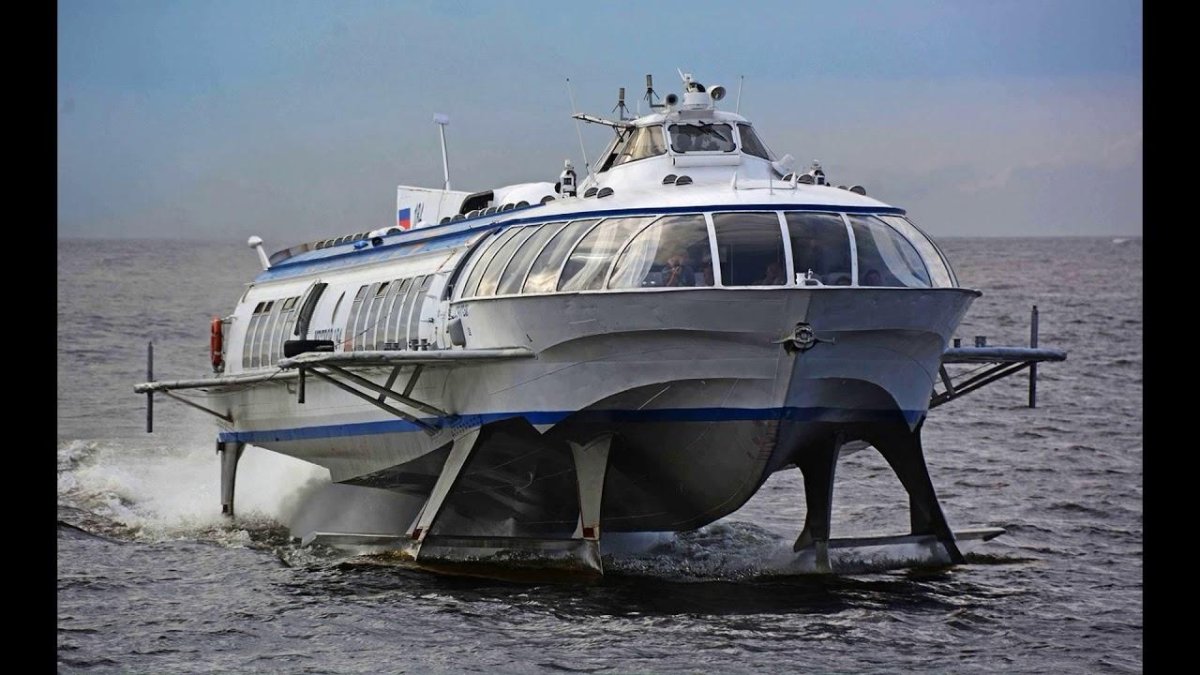 Речной катер Метеор