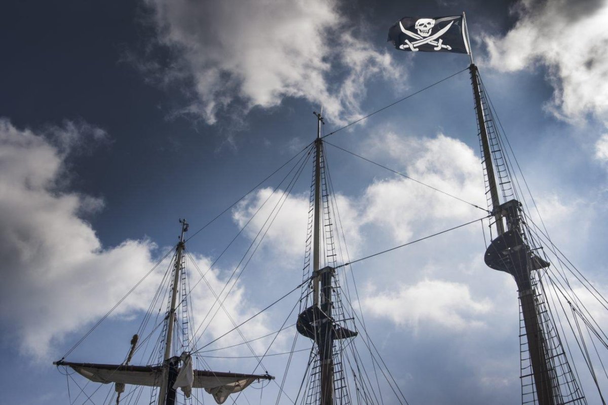 Мачта пиратского корабля
