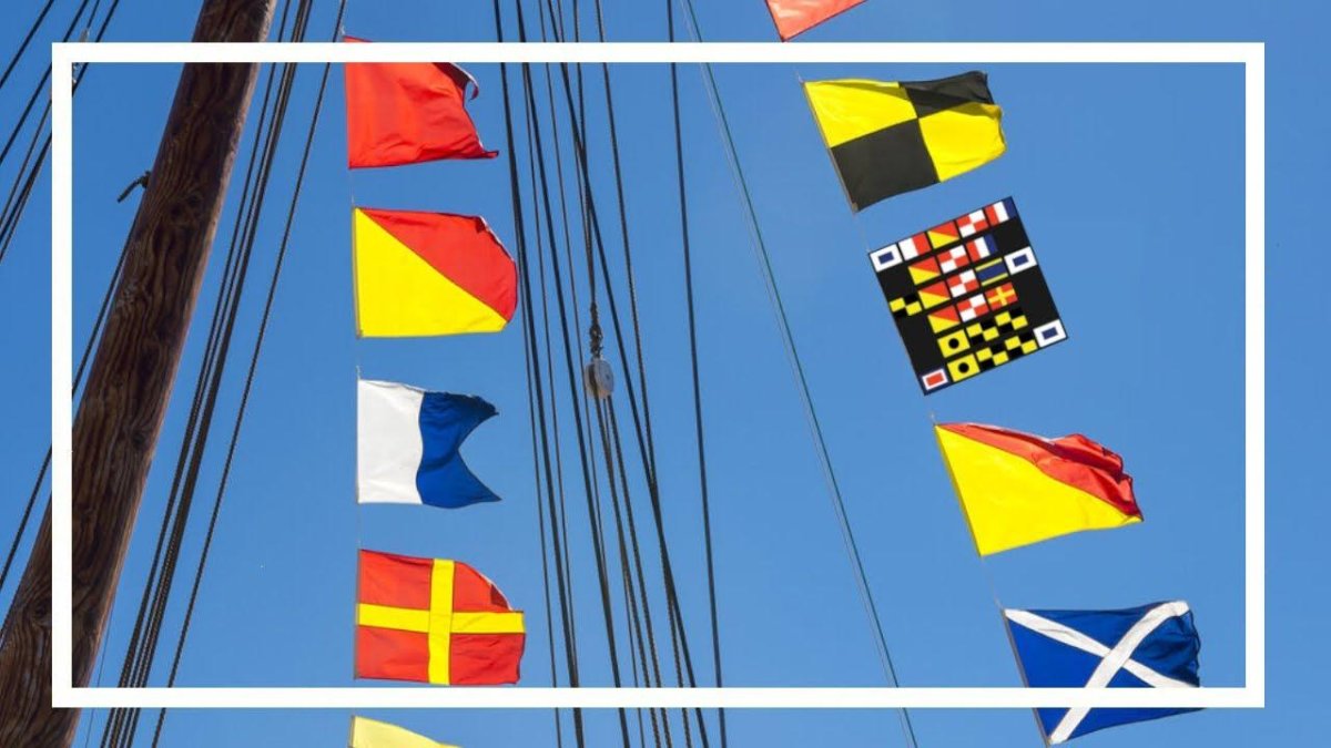 Яхта с флажками