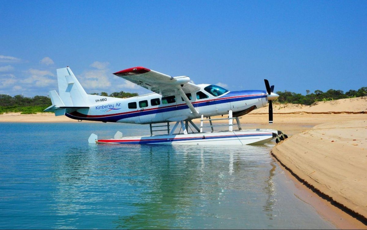 Гидросамолет Cessna, 208 Carava