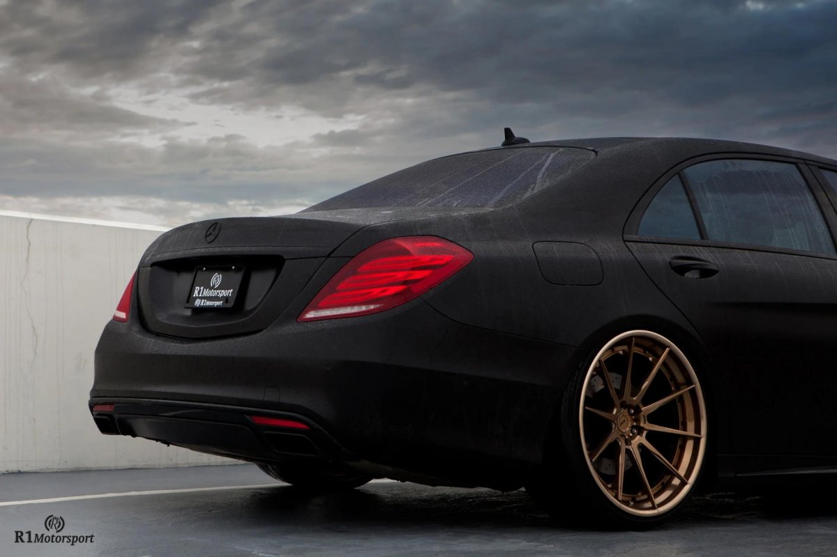 Мерседес ЦЛС 63 АМГ чёрный матовый