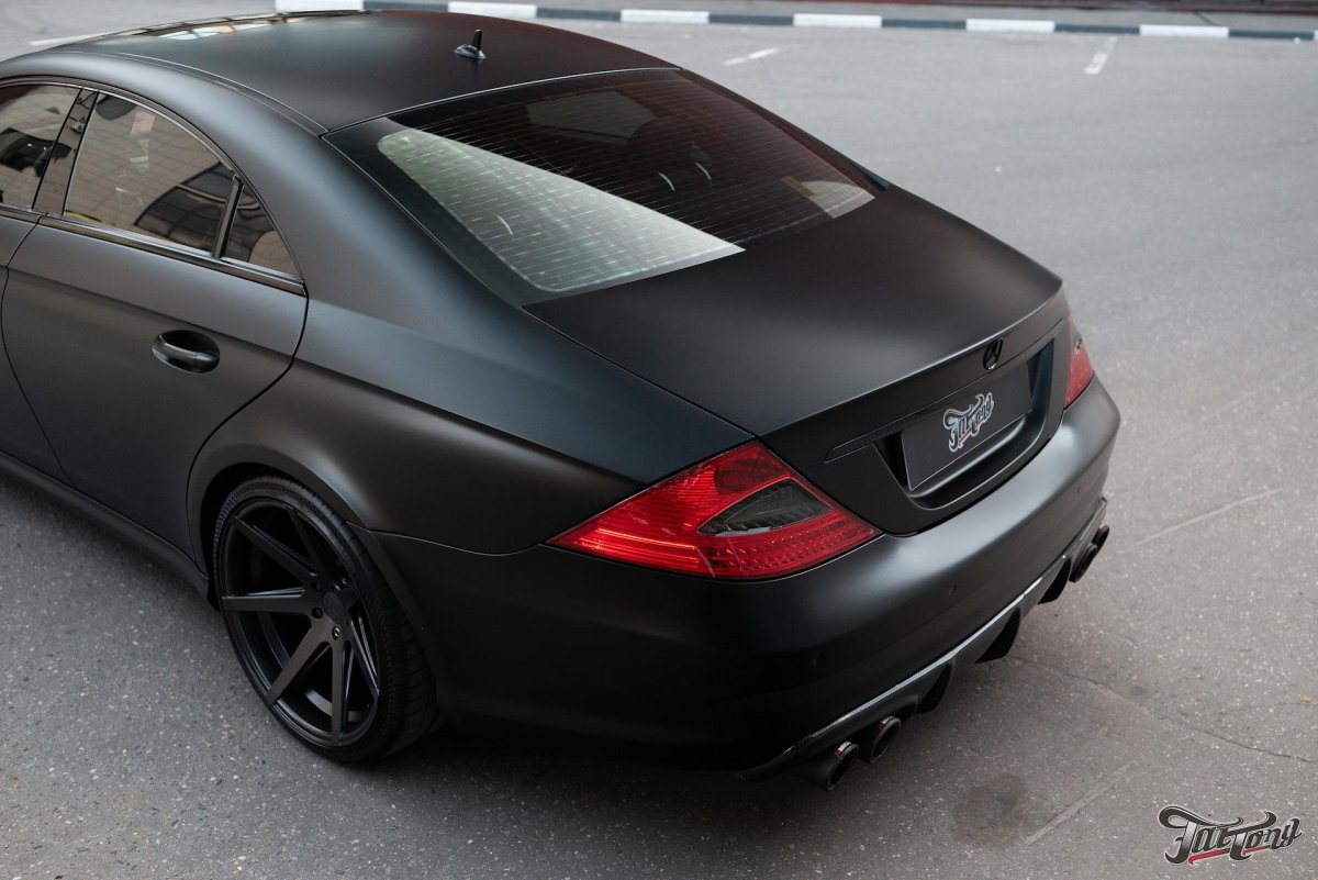 Мерседес CLS 63 черный матовый