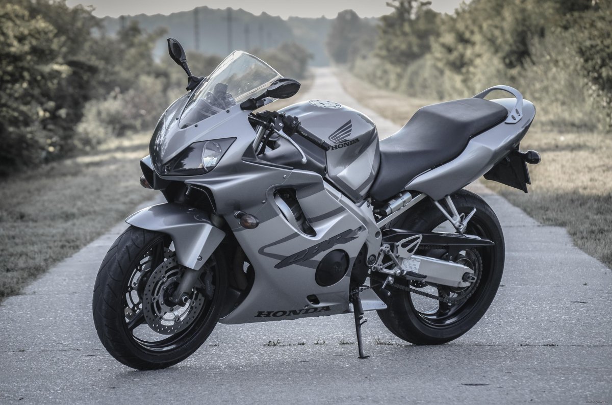 Хонда СБР 600 ф4