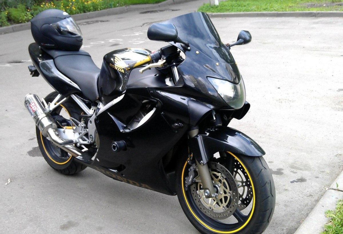 Хонда CBR 600 f4i черный