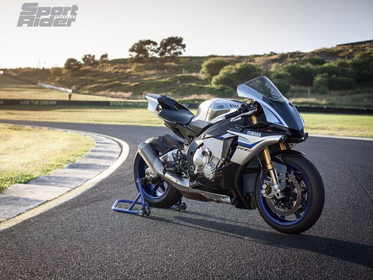 Yamaha YZF-r1 мотоцикл