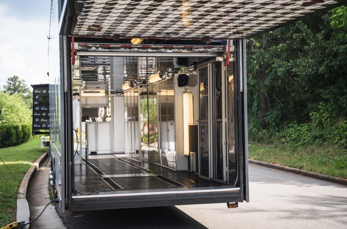 Автодом с гаражом для авто