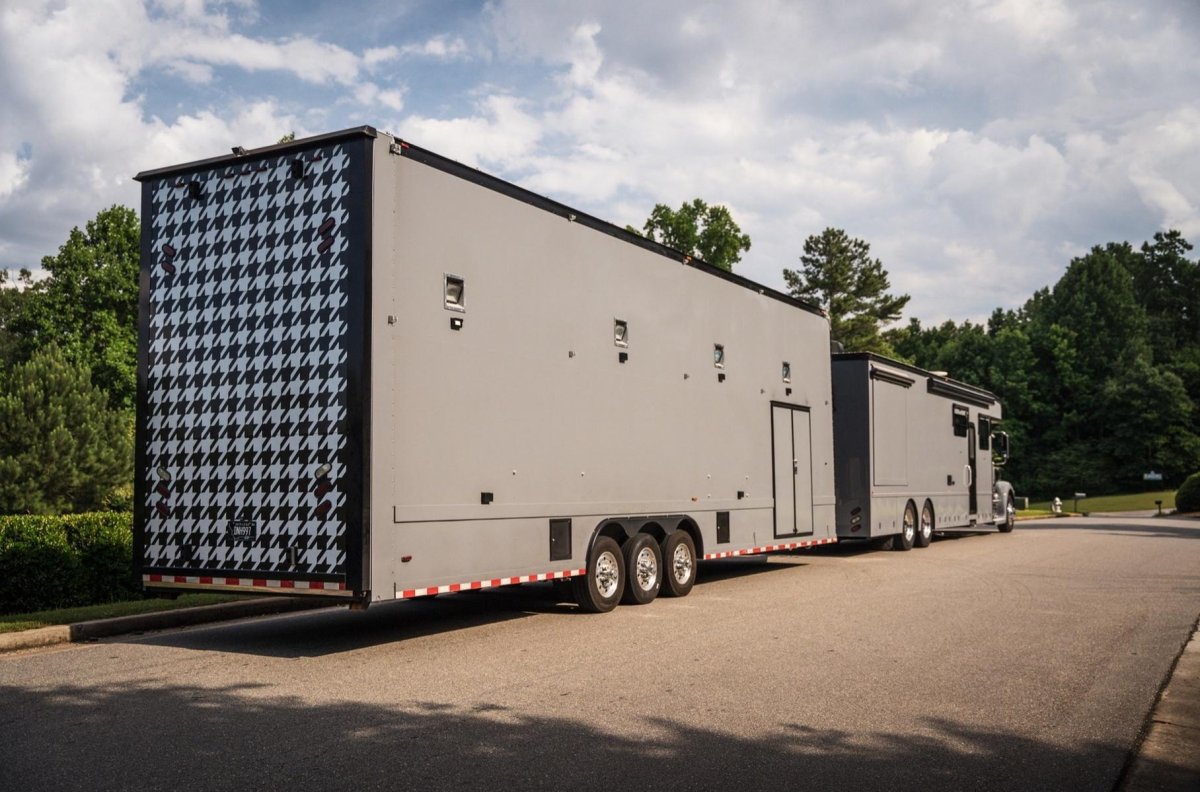 Гараж для грузовика