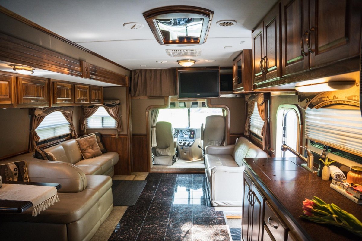 Фредлайнер автодом