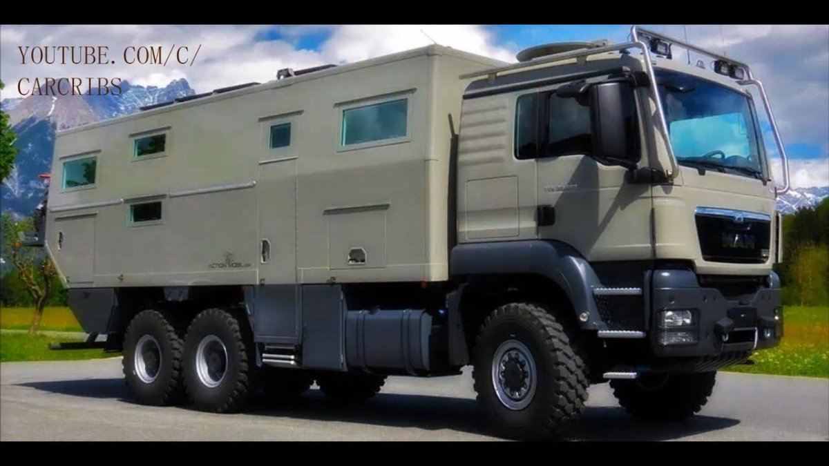 Автодом Mercedes 8x8 Expedition