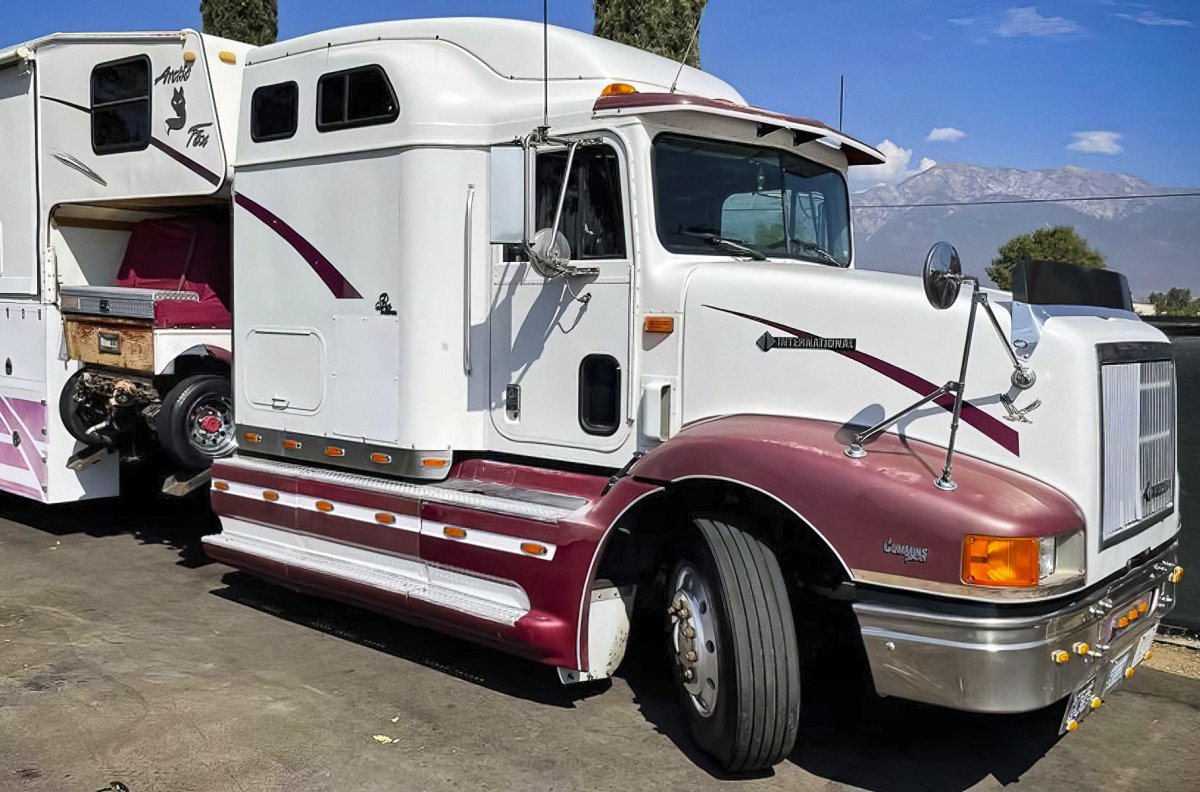 Тягачи International 9200