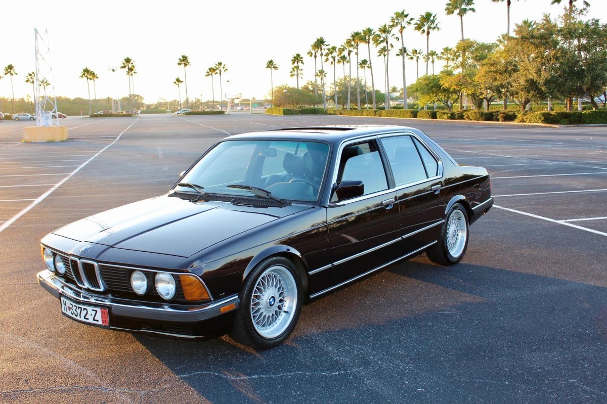 BMW e23 735i