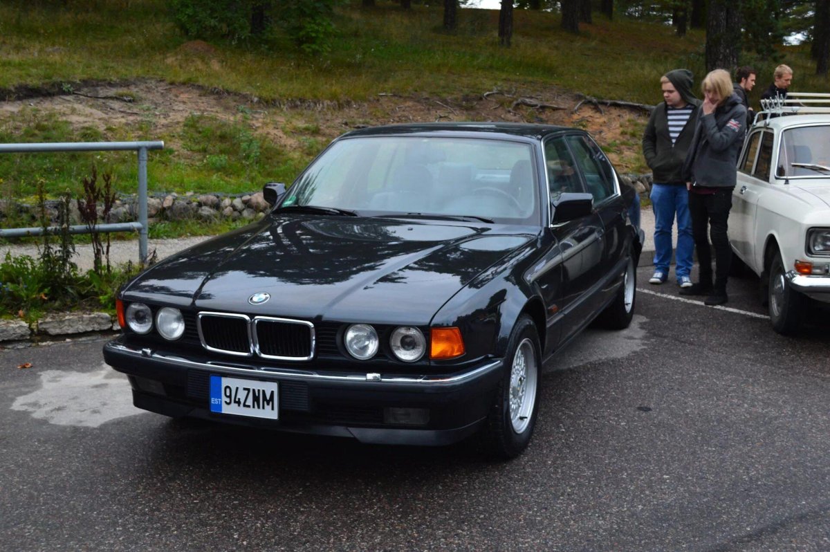 БМВ 7 Старая