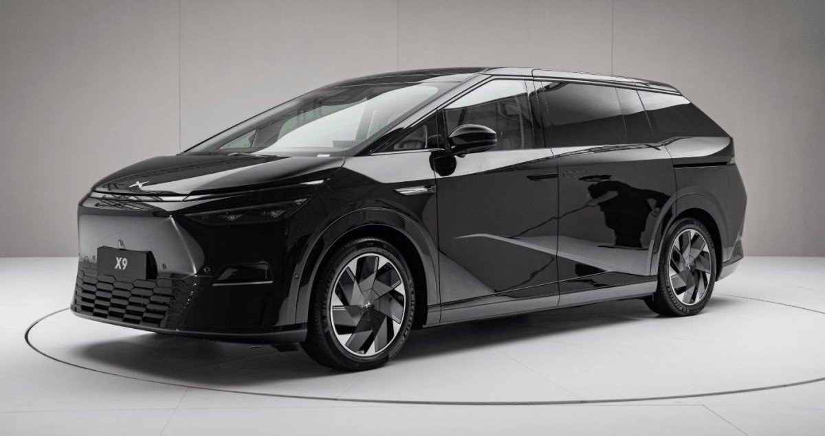 Xpeng x9 MPV