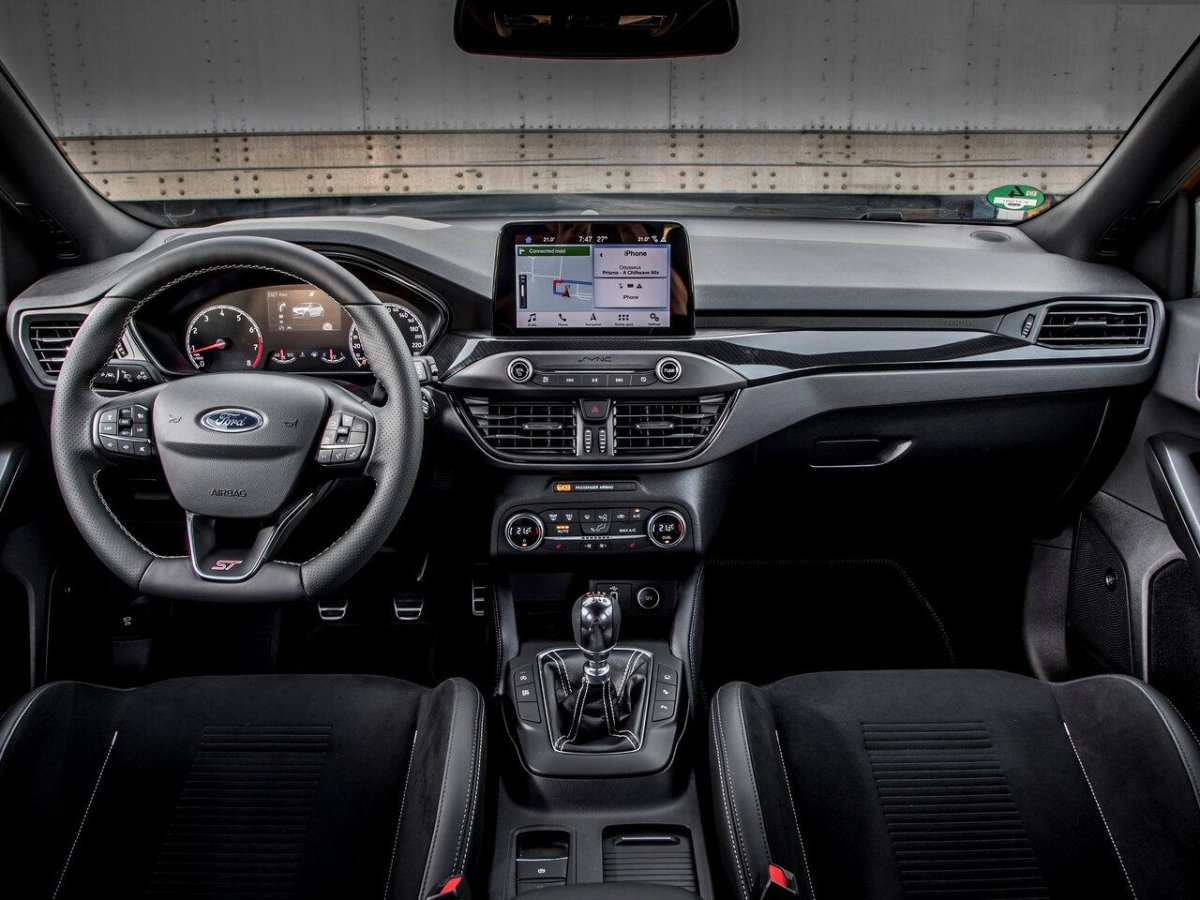 Ford Focus 2021 салон