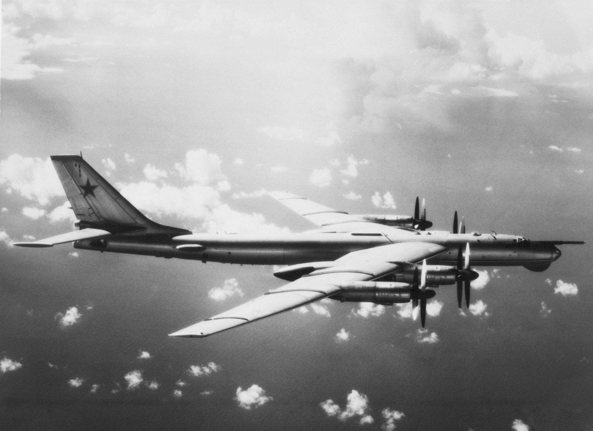 Ту-95 самолет