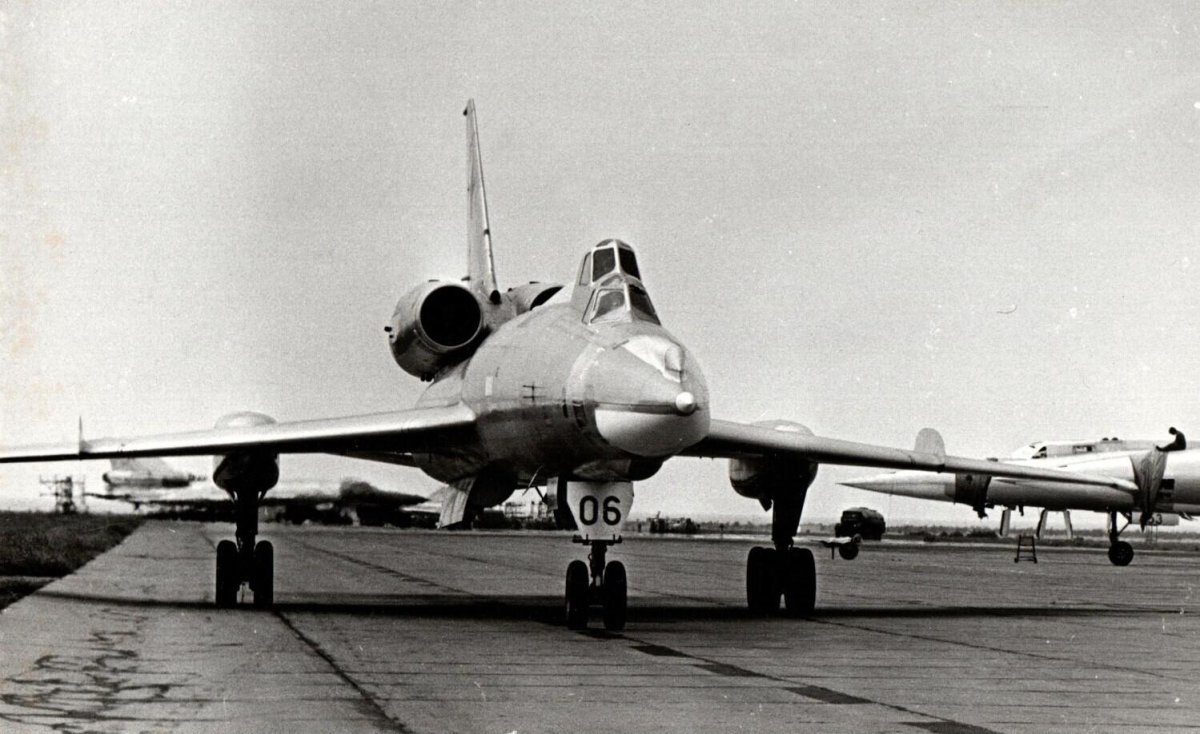 Самолет ту 22