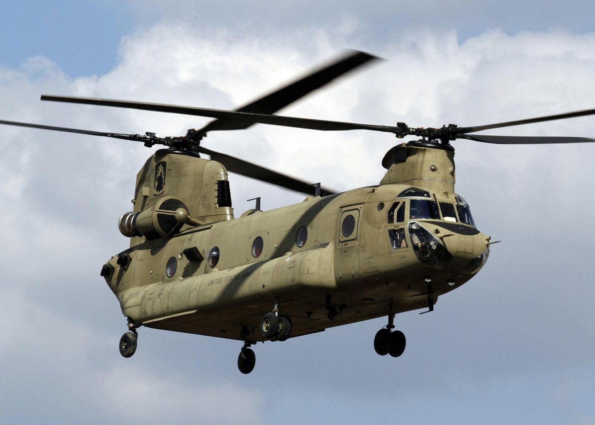 Вертолет Ch-47 Chinook