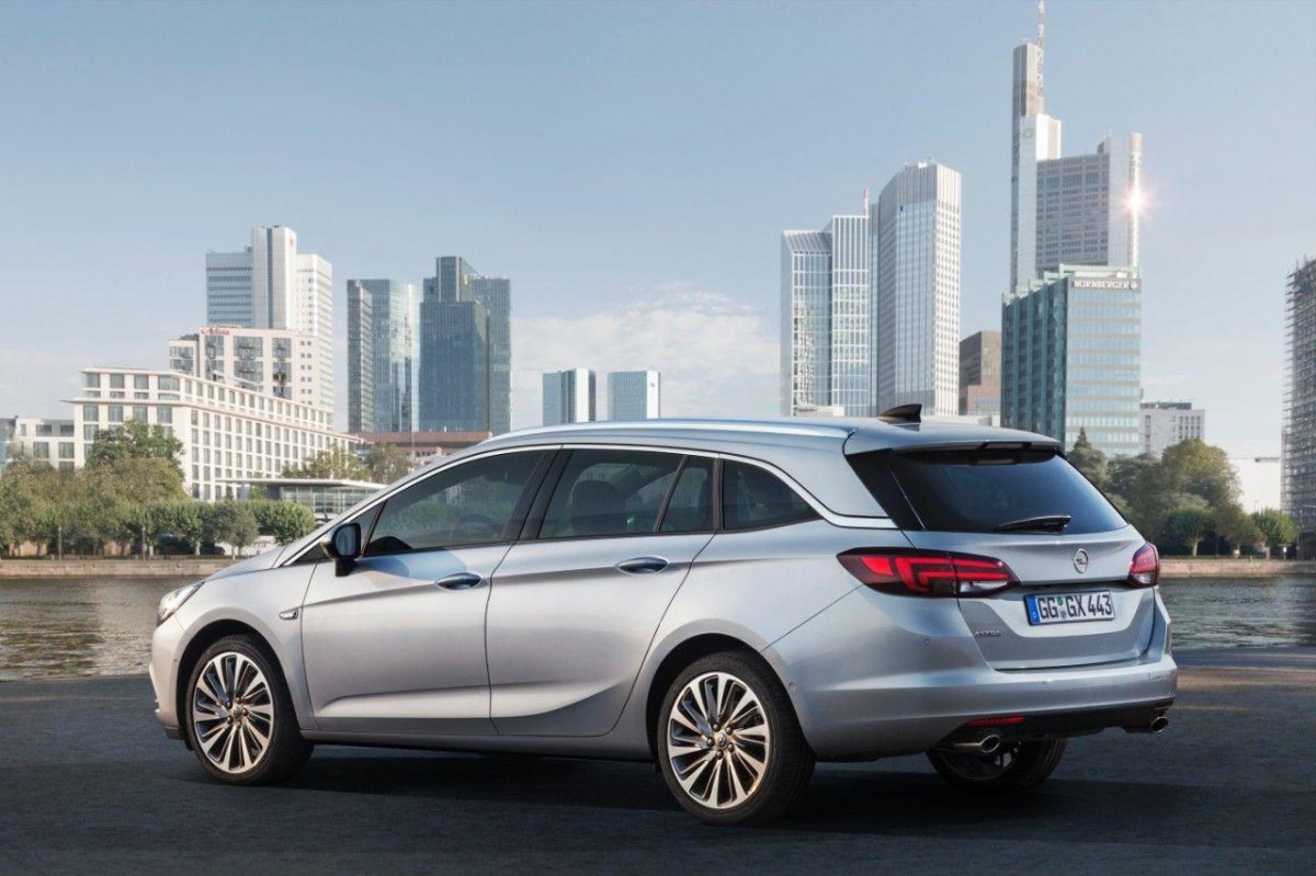 Opel Astra Sports Tourer 2015