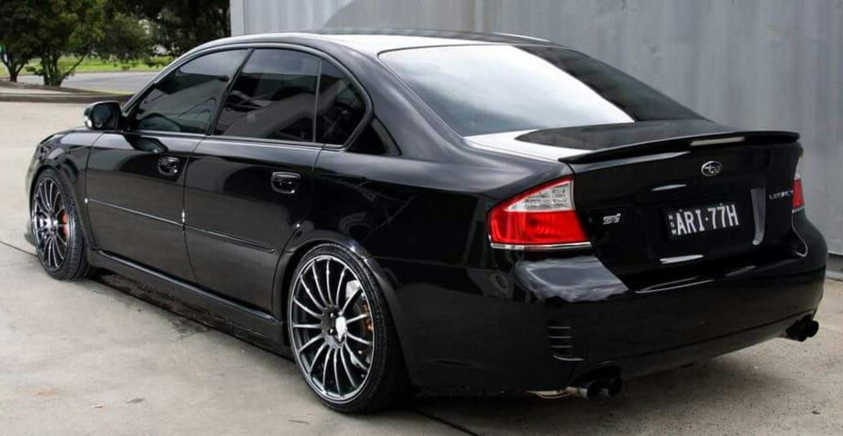 Subaru Legacy bl5 черный
