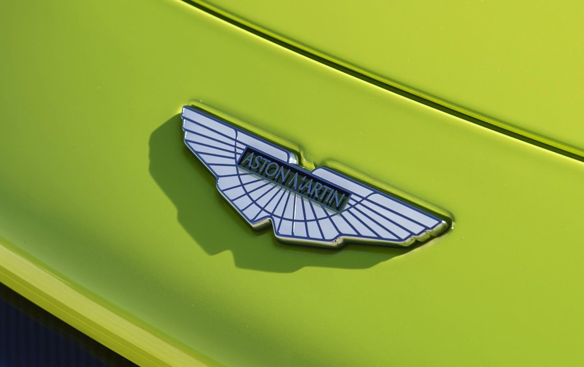 Значок Астон Мартина