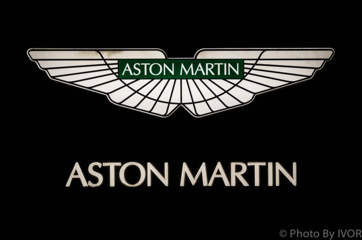 Астон Мартин логотип