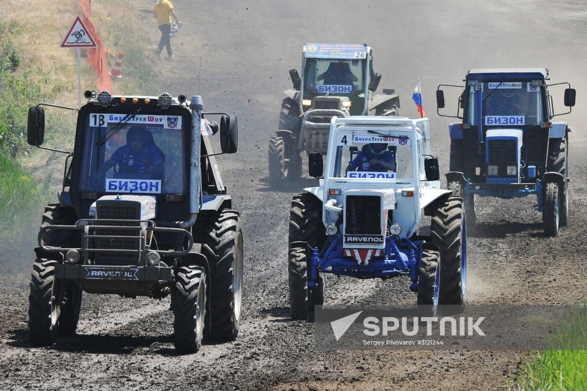 Бизон шоу гонки на тракторах