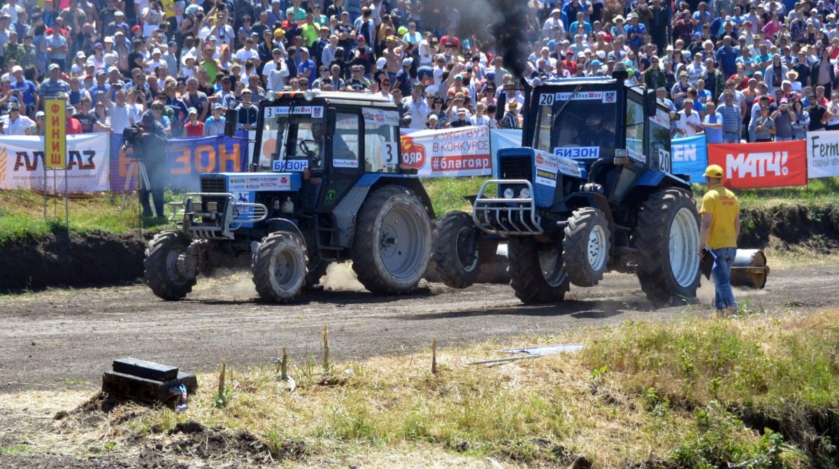 Трактор Бизон 4х4 раздатка