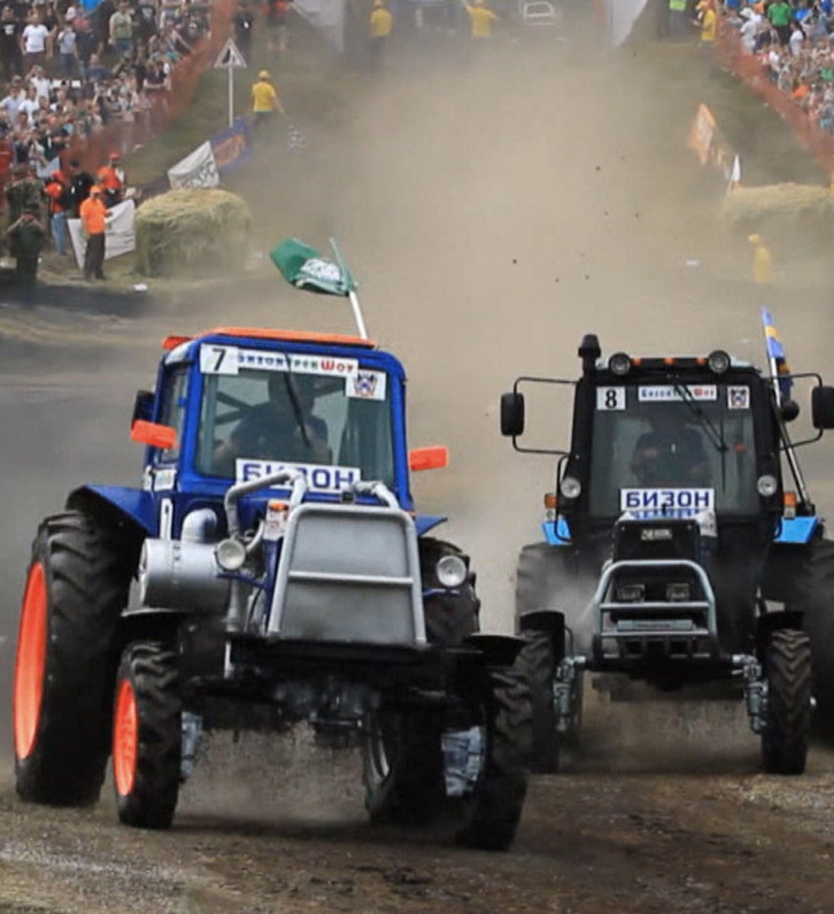 Гонки на тракторах в Ростове на Дону