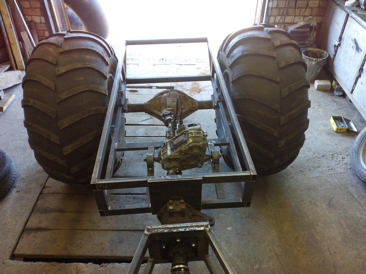 УАЗ болотоход переломка