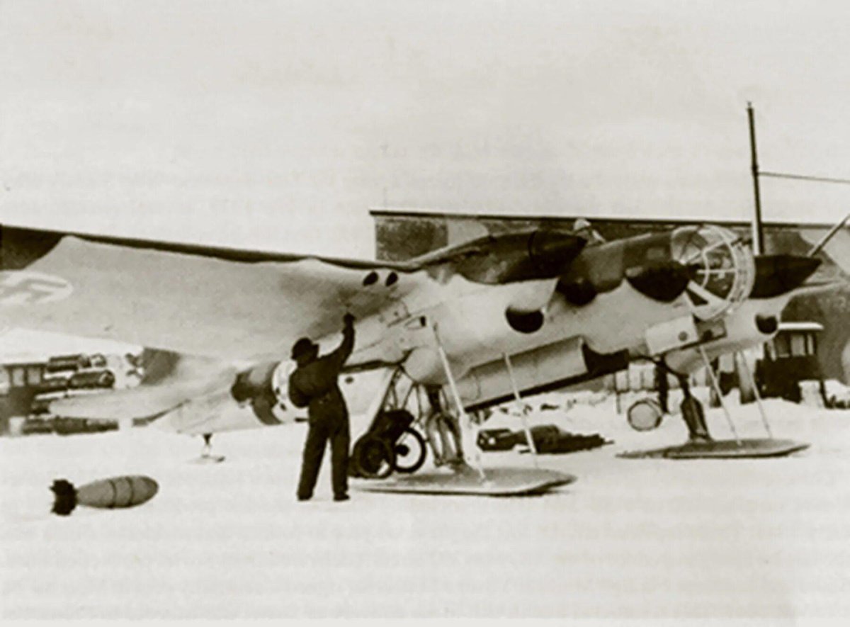 Самолёт сб-2м-103